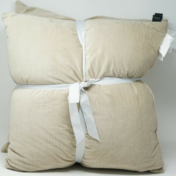 Hallmart Collectibles (HMC) Velvet 20" Soft Pair of Decorative Pillows - Beige - Picture 3 of 4